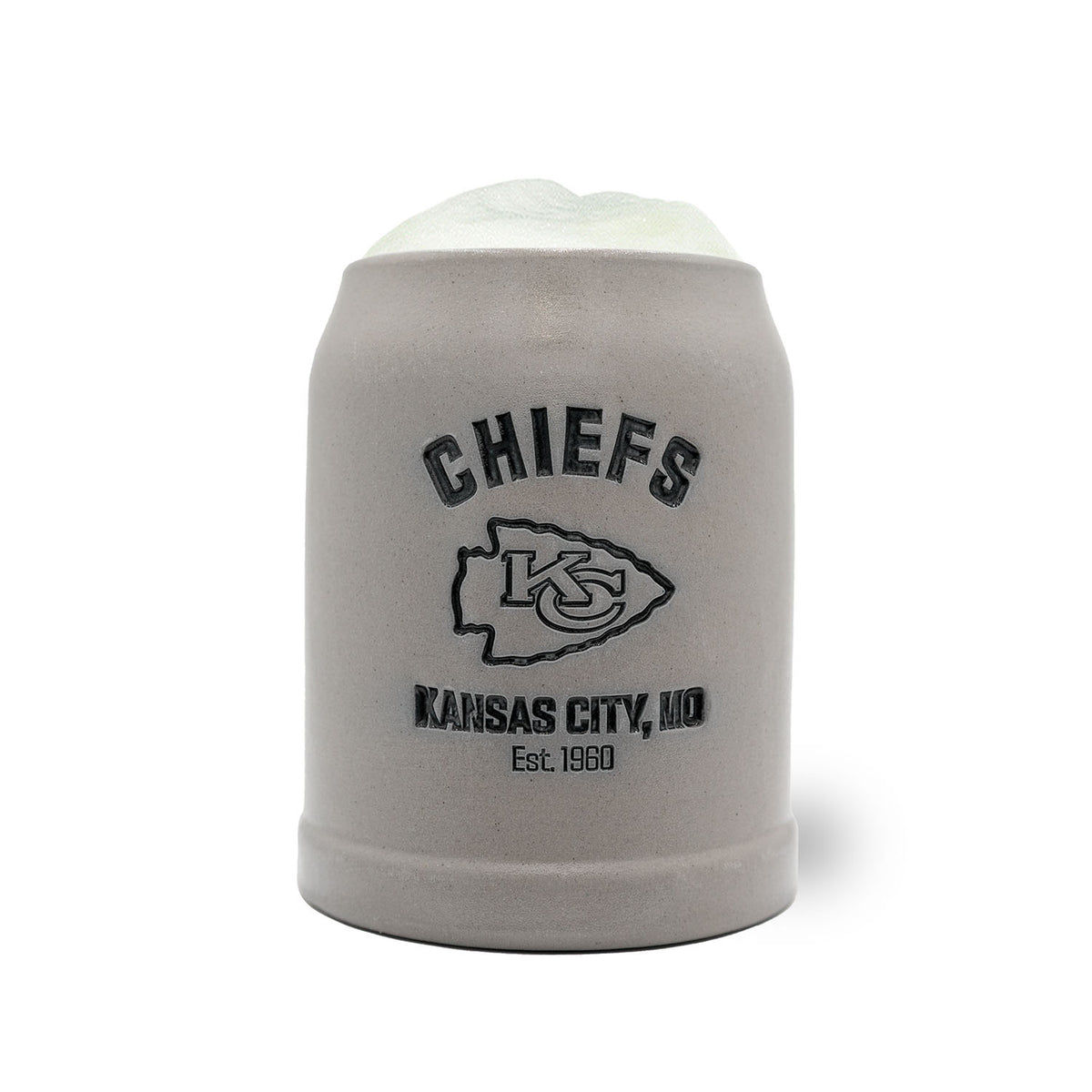 NFL PREMIUM Teamkrug Kansas City Chiefs aus Steinzeug, mit Schaumkrone, Logo und Text vorne.