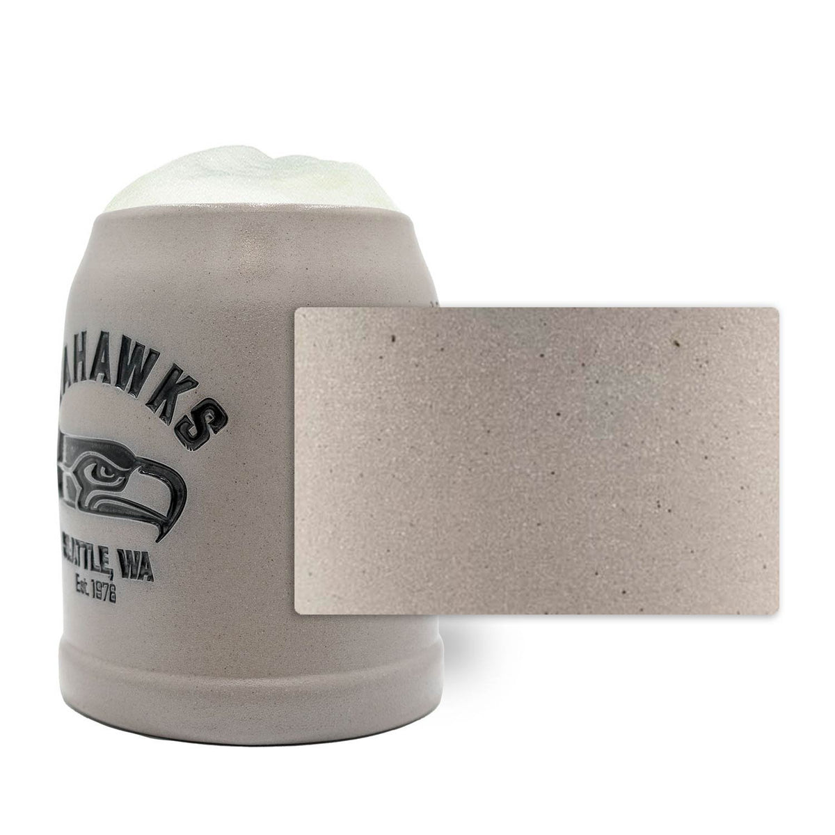 NFL PREMIUM Teamkrug Seattle Seahawks aus Steinzeug mit Team-Logo und detailreicher Textur.