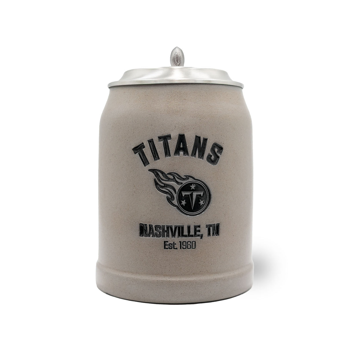 NFL PREMIUM Teamkrug Tennessee Titans aus Steinzeug mit Zinndeckel und Football-Symbol auf weißem Hintergrund.