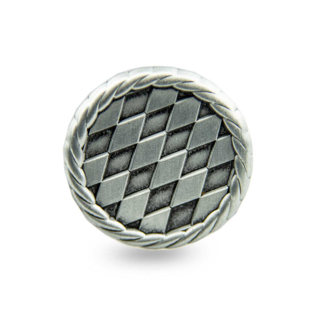 Runder Pin Bayrische Rauten aus antikem Silber mit detailreicher Rautenstruktur und geflochtenem Rand.