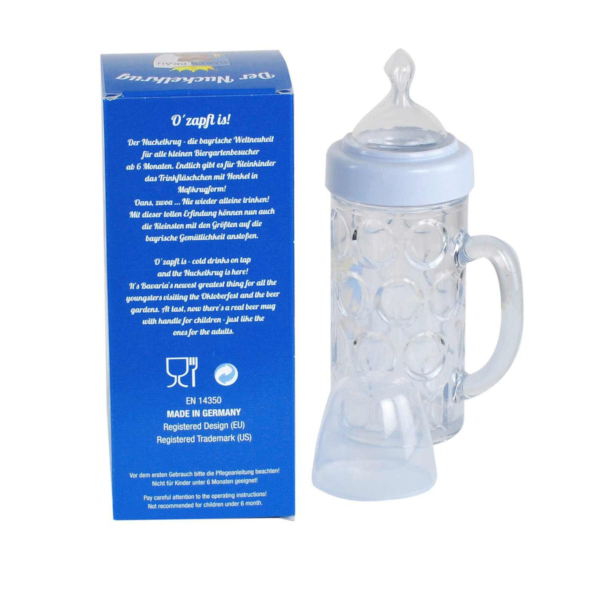 Transparentes Baby-Flasche in Maßkrugform mit Henkel, hellblauem Verschluss und Silikonsauger, dazu blaue Verpackung.