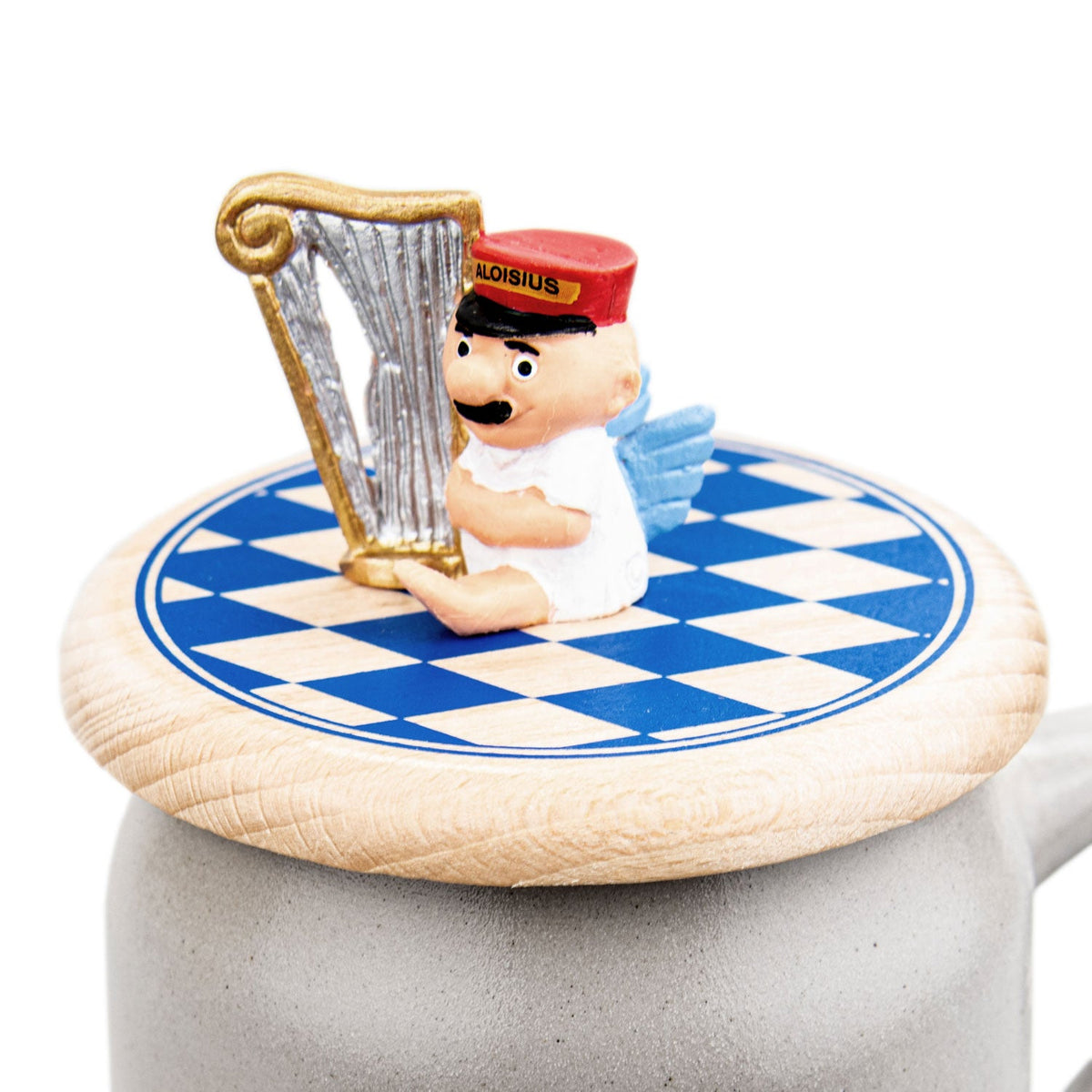 Engel Aloisius Bierdeckel Harfe mit blauer Rautenverzierung. Miniaturfigur mit goldener Harfe und blauen Flügeln.