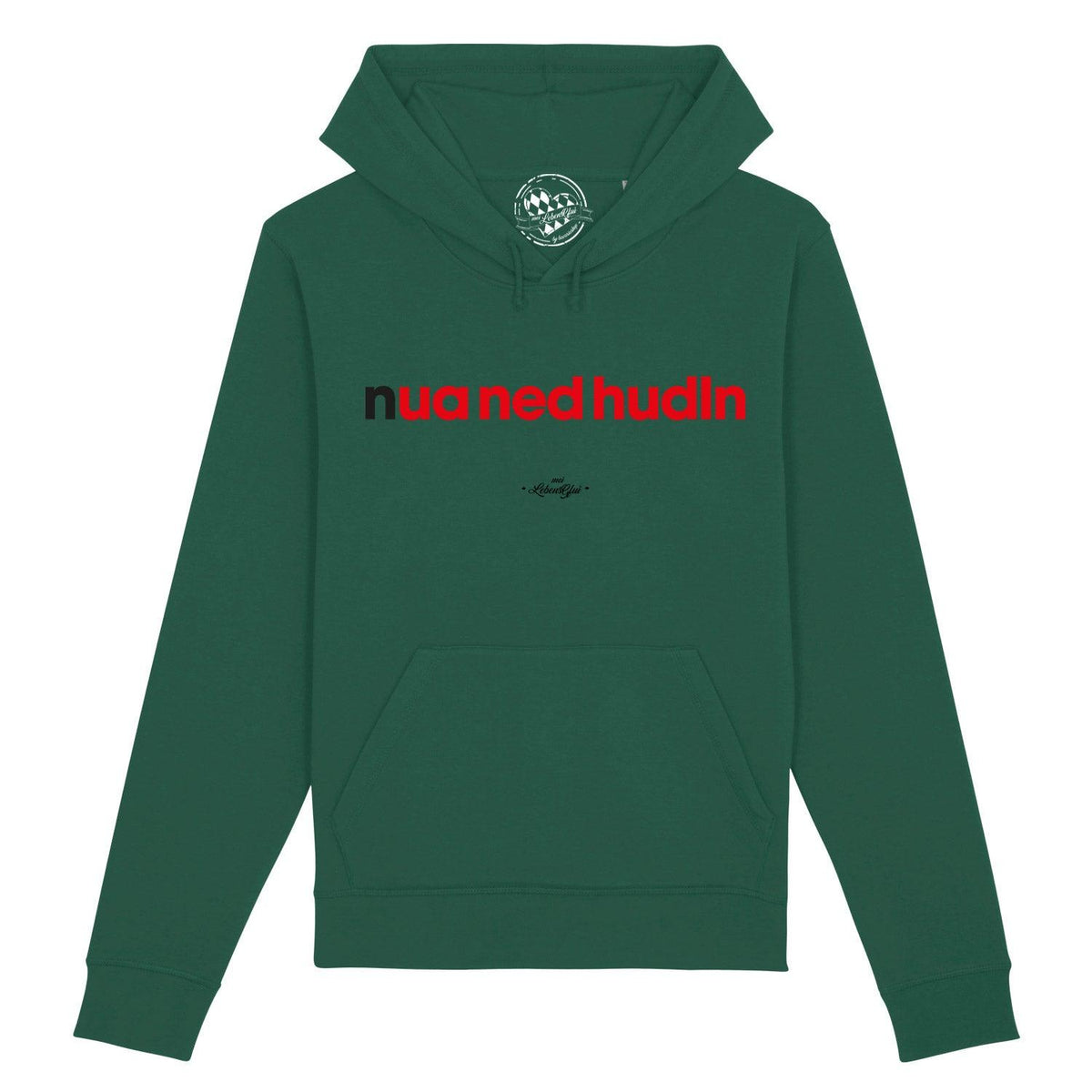 Dunkelgrüner Herren Hoodie Nua ned hudln mit rotem Schriftzug und Kängurutasche.