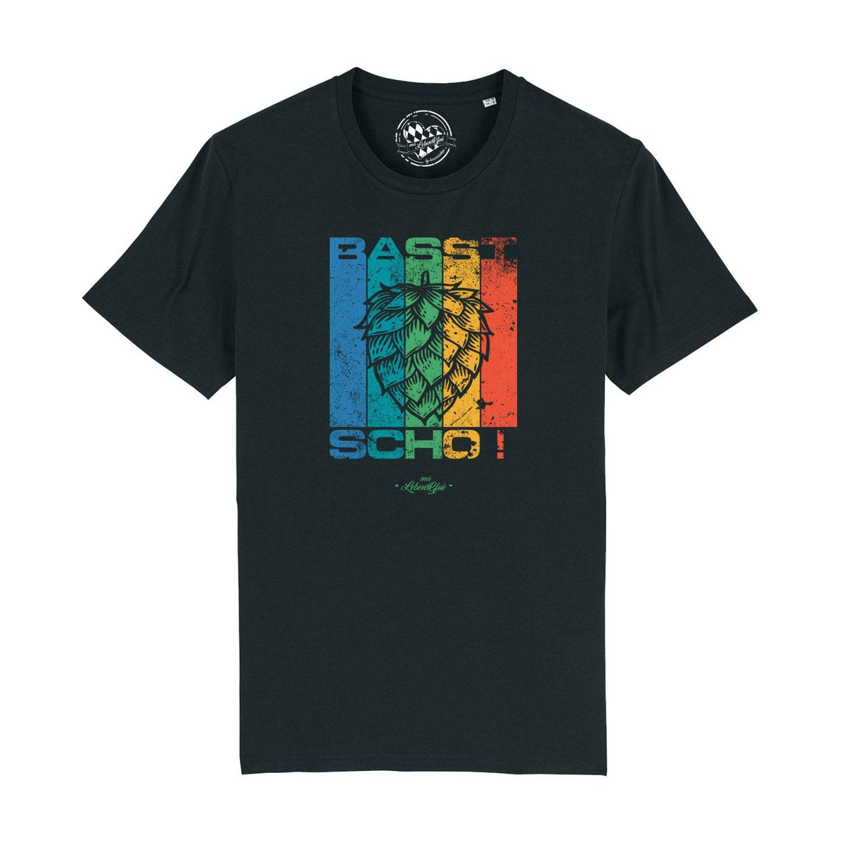 Herren T-Shirt "Basst scho" in Schwarz mit Hopfenmotiv und vintage-farbigen Streifen-Design vorne.