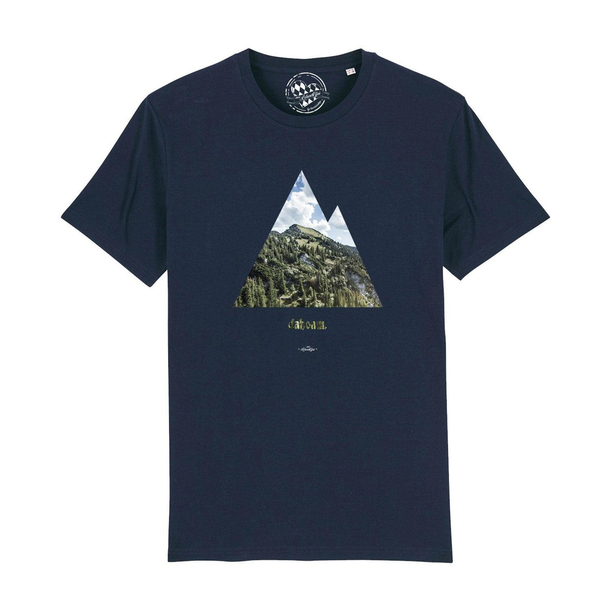 Dunkelblaues Herren T-Shirt "dahoam" mit Berggipfel-Druck, alpiner Landschaft und Schriftzug in Weiß.