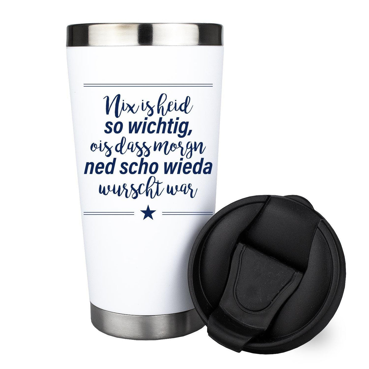 Thermo-Becher "Nix is heid so wichtig..." weiß mit blauem Spruch und offenem, schwarzem Deckel daneben.