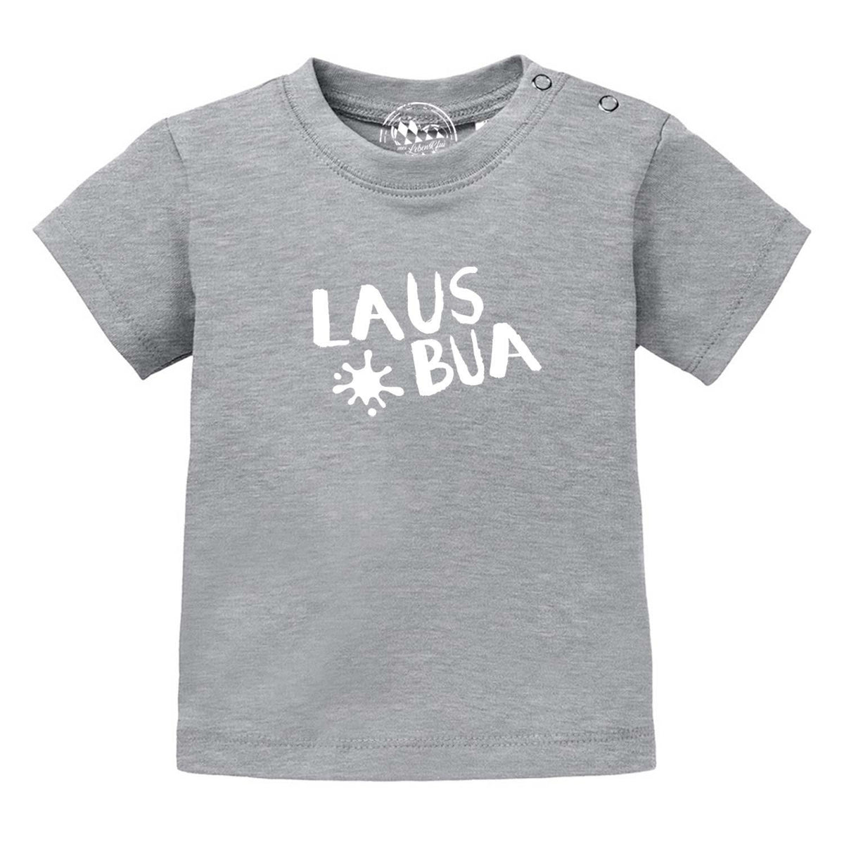 Graues Baby T-Shirt Lausbua mit weißer Aufschrift und praktischen Druckknöpfen an der Schulter.