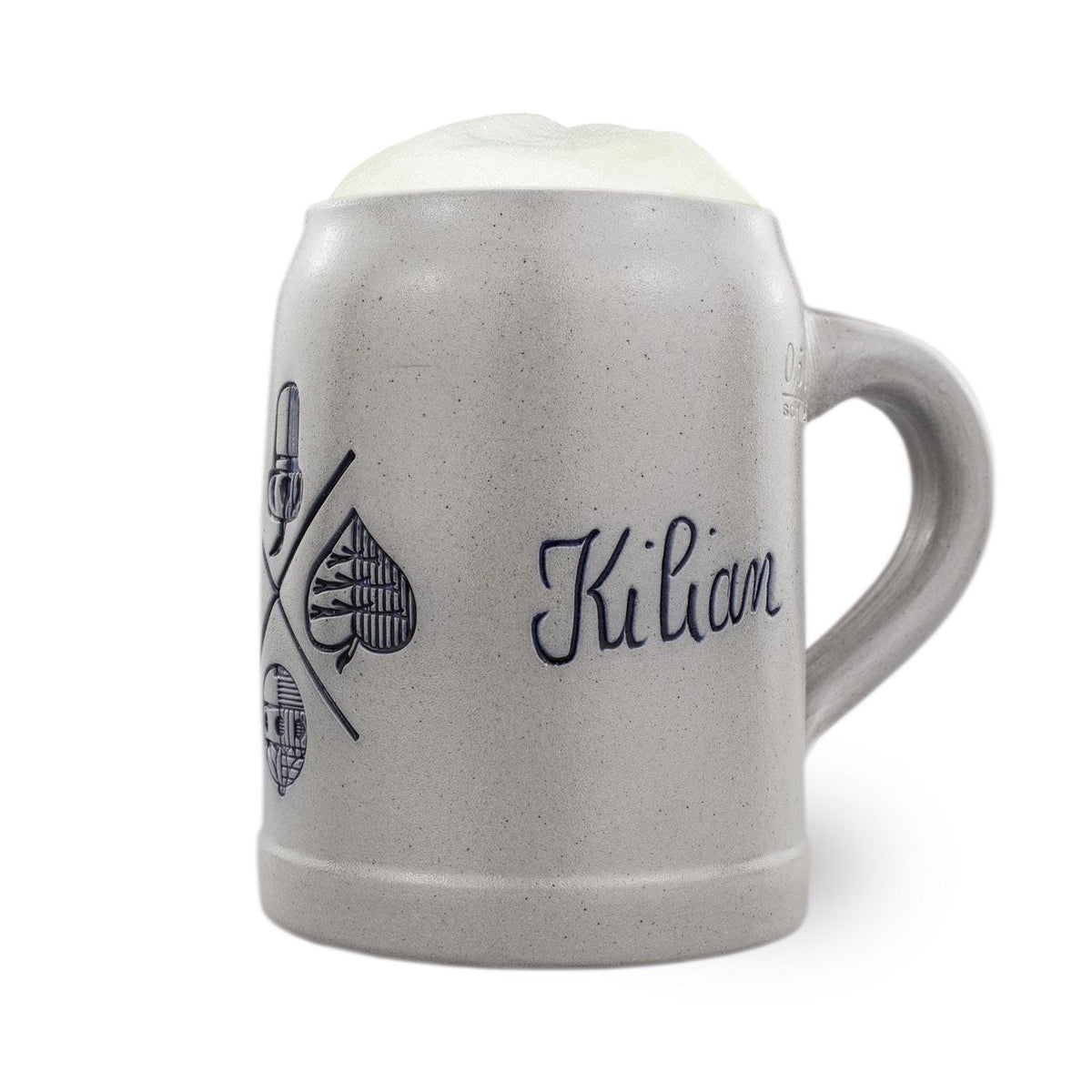 PREMIUM Bierkrug Bayrisch Blatt aus Keramik mit Gravur, Füllstrich und hellem Schaum.