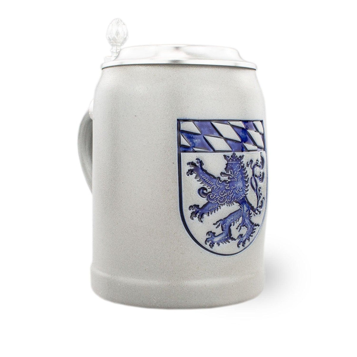 PREMIUM Bierkrug Oberbayern aus Steingut, mit Zinndeckel und blau-weißem bayerischen Löwen Wappen.