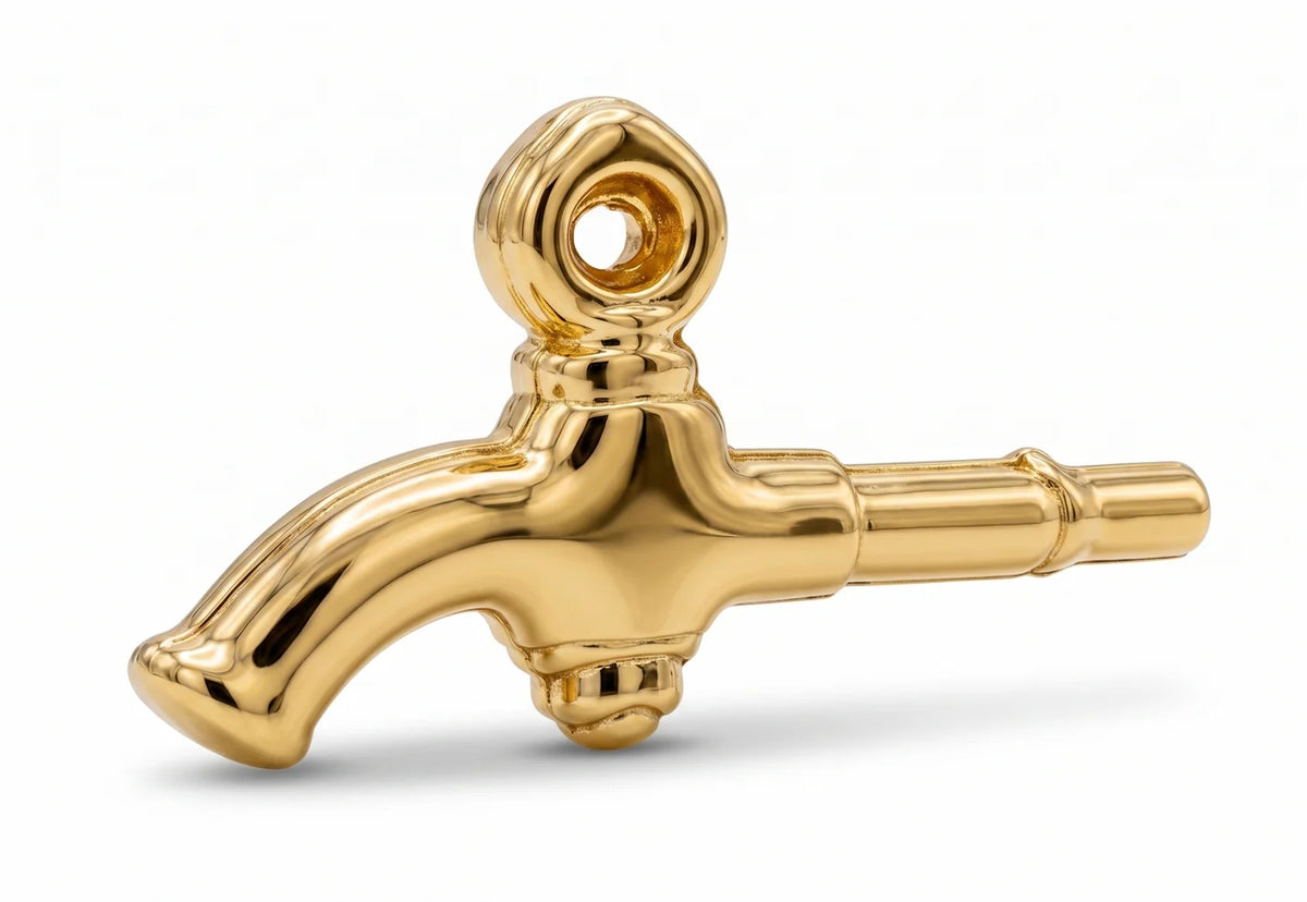 Zapfhahn Anstecker gold schräg von der Seite mit polierter Oberfläche