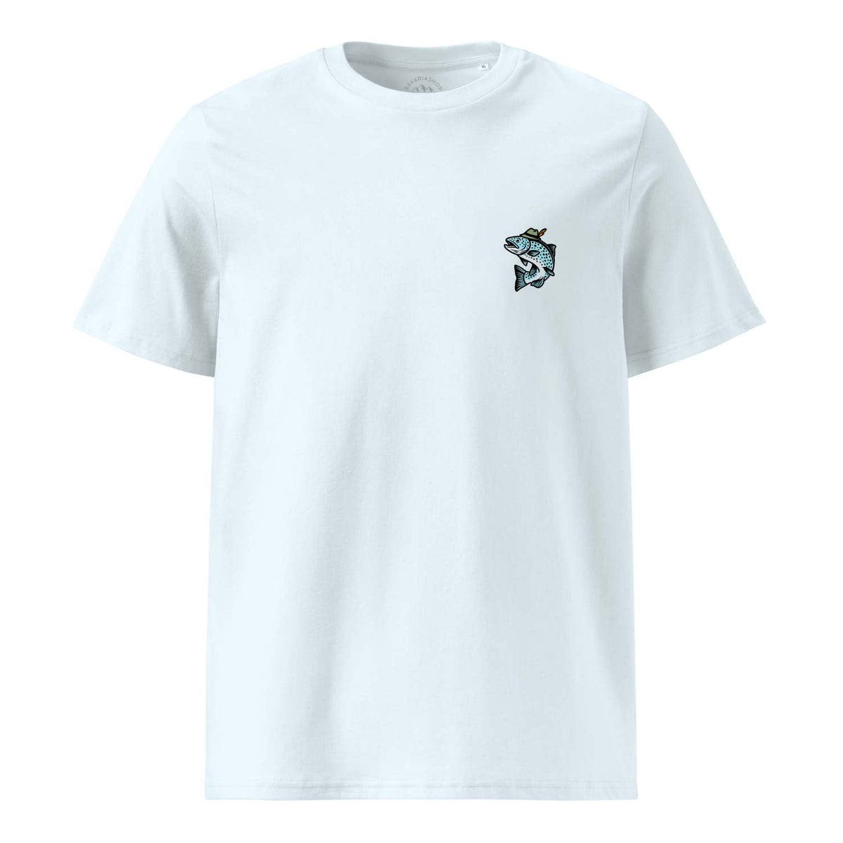 Weißes Herren T-Shirt "Boarischer Steckerlfisch" mit kleinem Fischmotiv in Blau und bayerischem Hut.