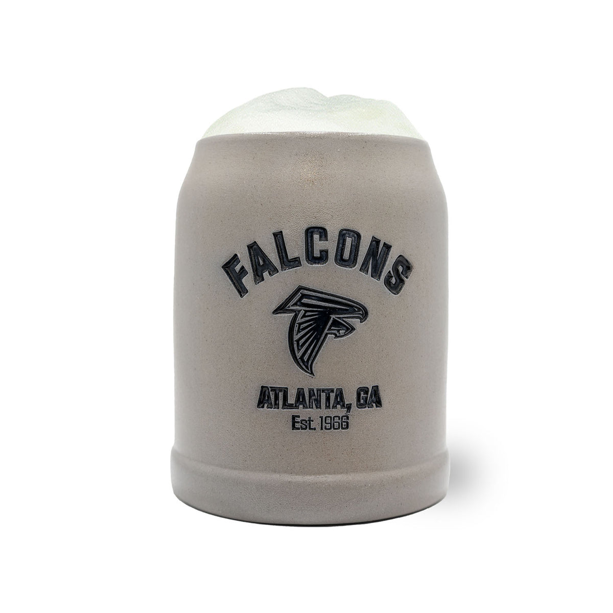Grauer NFL PREMIUM Teamkrug Atlanta Falcons mit schwarzem Logo und Teamnamen, gefüllt mit Schaum.