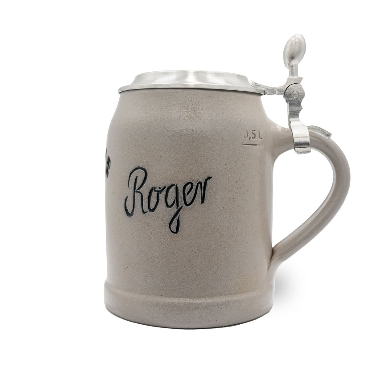 Grauer NFL PREMIUM Teamkrug Minnesota Vikings aus Steinzeug mit Zinndeckel und Gravur Roger, 0,5 Liter Maßkrug.