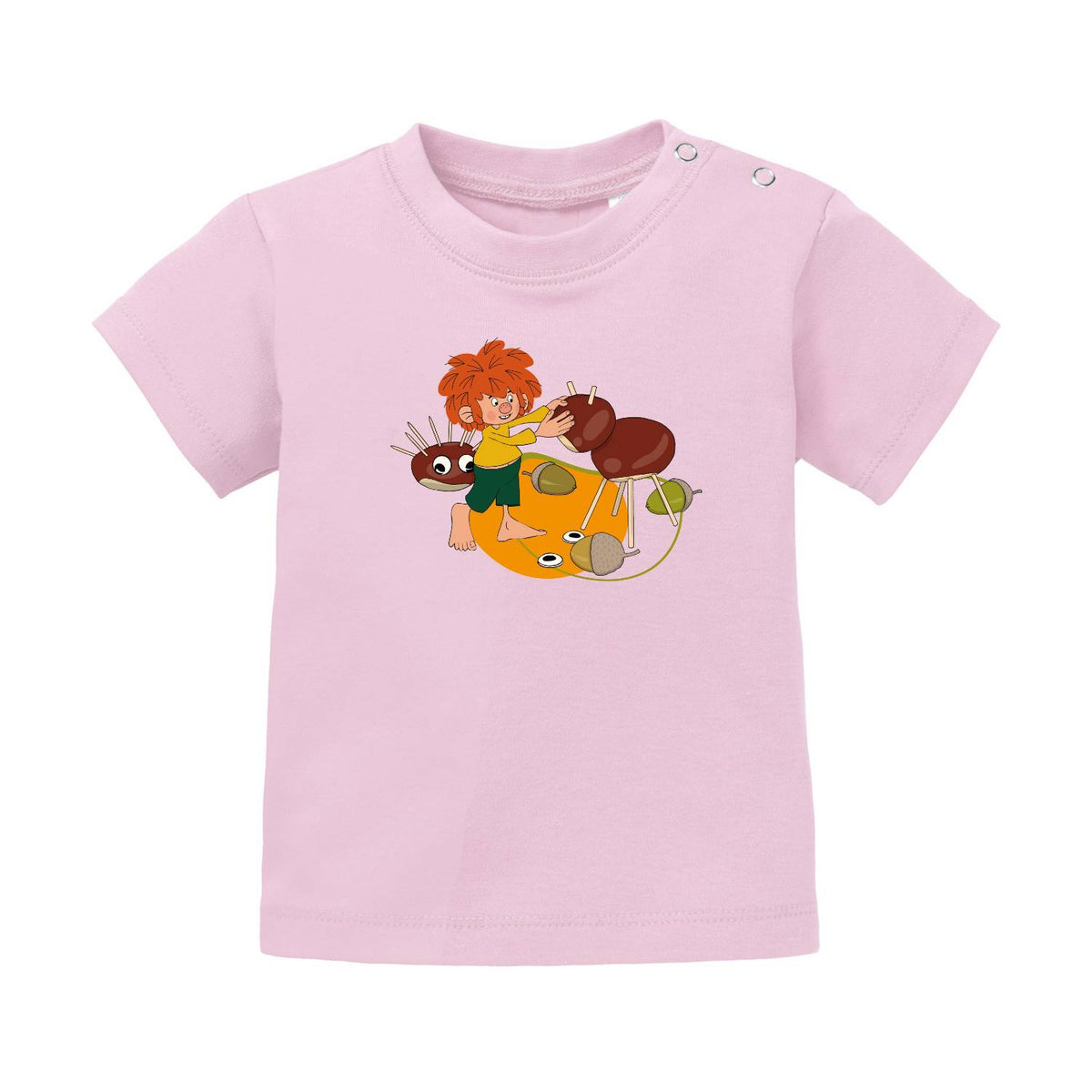 Rosa Baby T-Shirt Natur narrisch mit Pumuckl und Eichhörnchen, das Eicheln sammelt. Ideal für Fans.