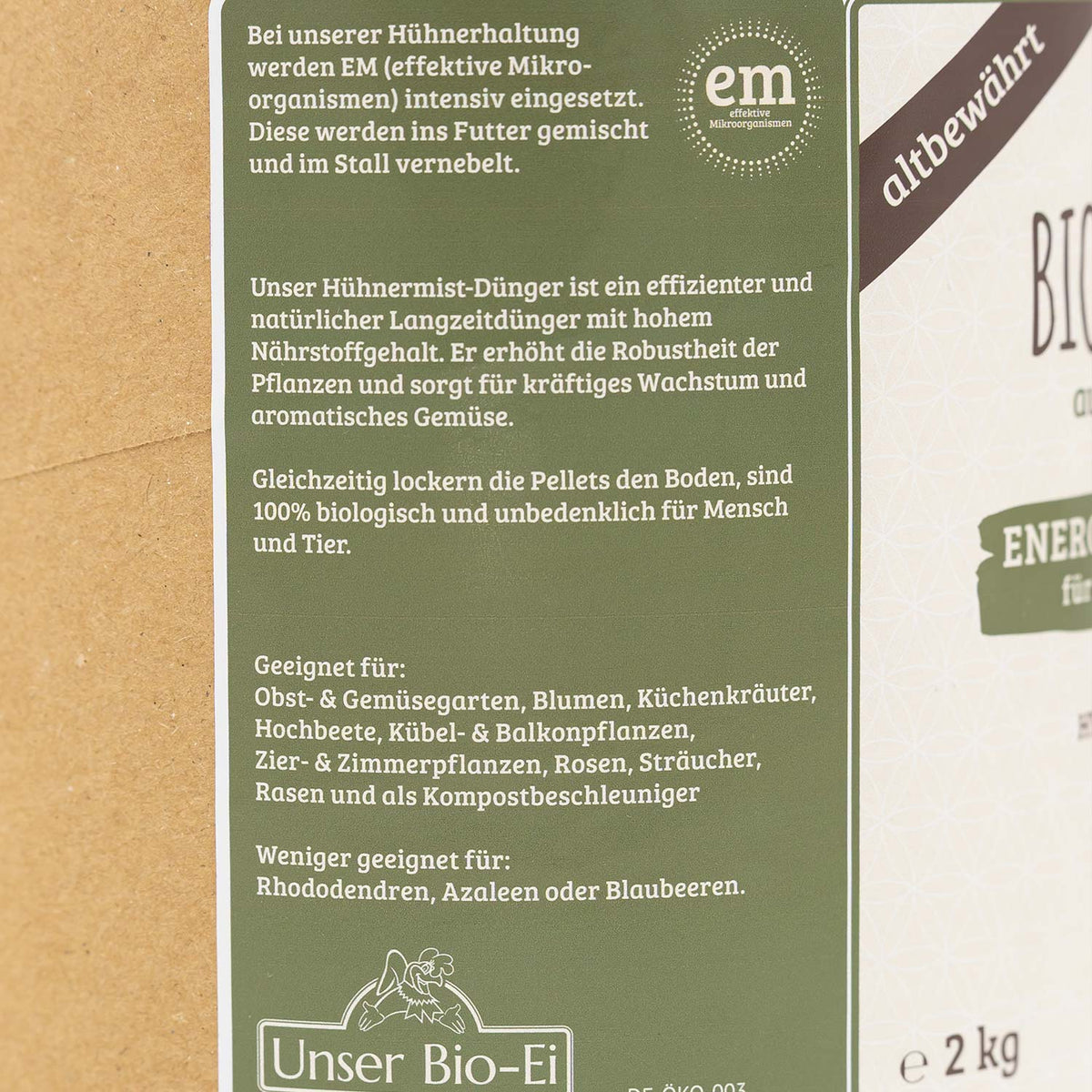 Detailansicht von BIO Dünge Pellets vom Bio Bauernhof Verpackung mit Anweisungen und Beschreibungen.