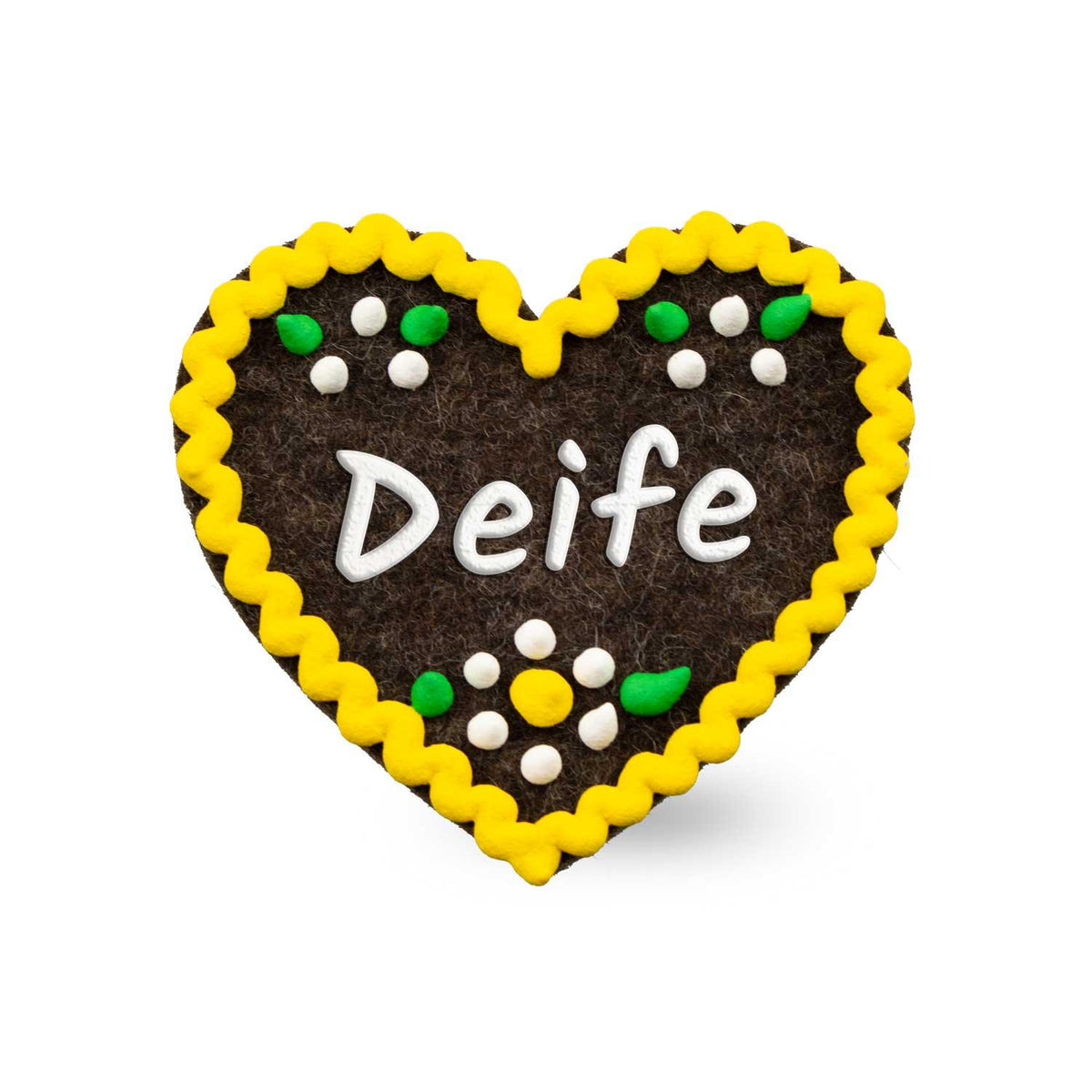 Filzherz-Anstecker "Deife" mit gelbem Rand, weißer Schrift und farbigen Punkten auf braunem Filz.