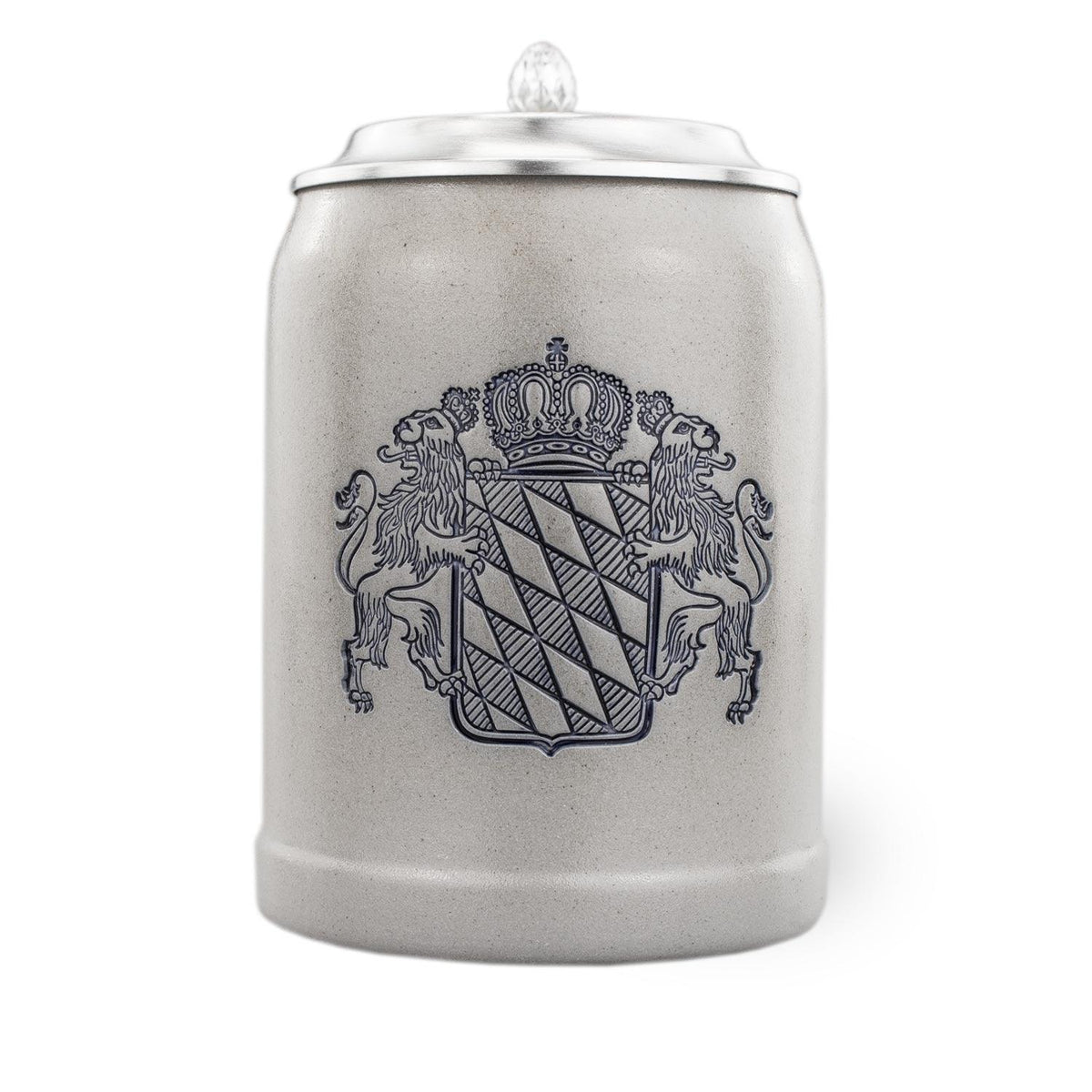Traditioneller Steinkrug mit gravierbarem Zinndeckel, Bayernwappen-Motiv, Henkel und 0,5 L Fassungsvermögen.