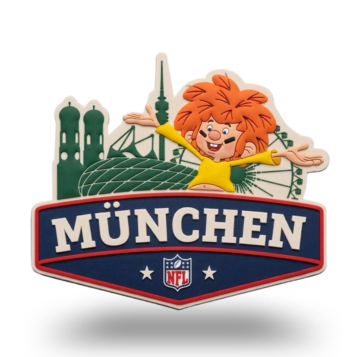 NFL x Pumuckl Kühlschrankmagnet München – Pumuckl über Frauenkirche, Olympiaturm, Allianz Arena und Riesenrad, darunter „MÜNCHEN“ mit NFL-Logo
