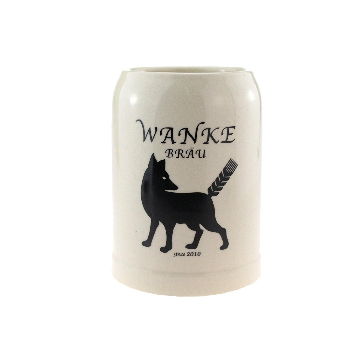 Cremefarbener Keramik-Bierkrug mit schwarzem WANKEE BRÄU Logo, Fuchssilhouette und Weizenmotiv.